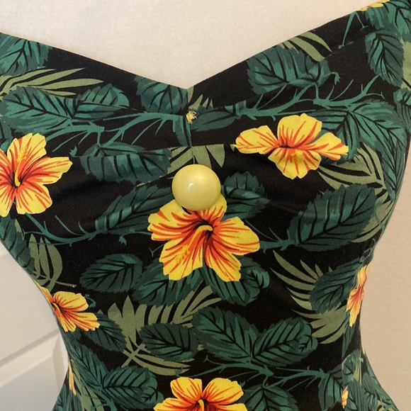 Collectif Dolores Tropical Hibiscus Doll Dress sz 2 - Picture 8 of 12